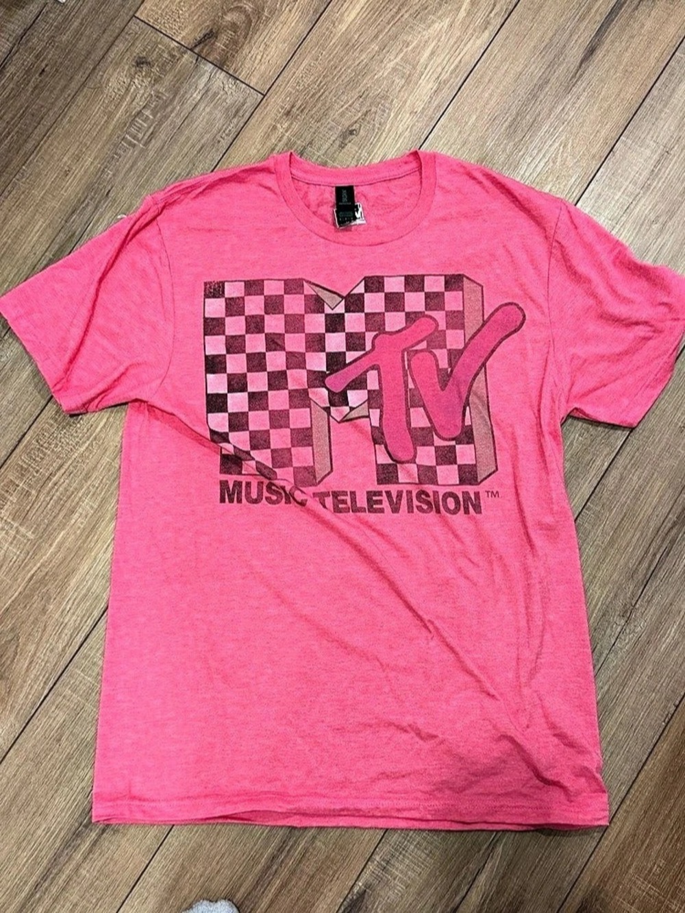 Gildan Softstyle MTV Checkered Logo Graphic T-Shirt Pink Medium